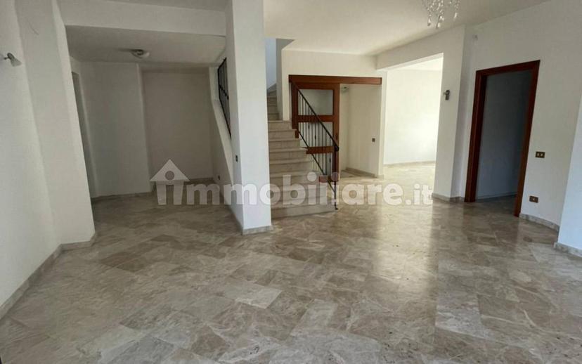 Villa bifamiliare via Casilina Nord 32, Madonna Della Neve, Frosinone — foto 33 di 63