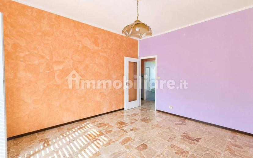 Trilocale largo Giuseppe Giusti 10, Semicentro, Vercelli — foto 15 di 19
