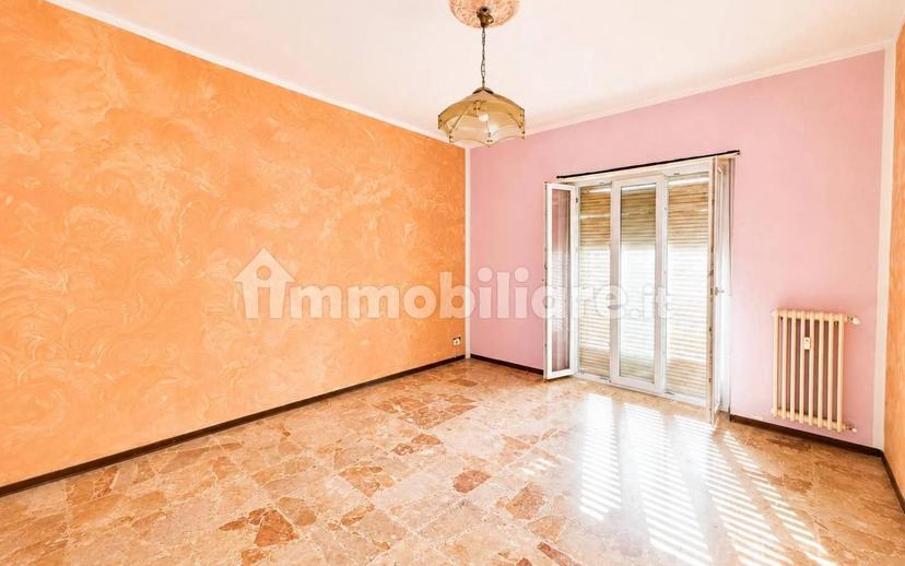 Trilocale largo Giuseppe Giusti 10, Semicentro, Vercelli — foto 16 di 19