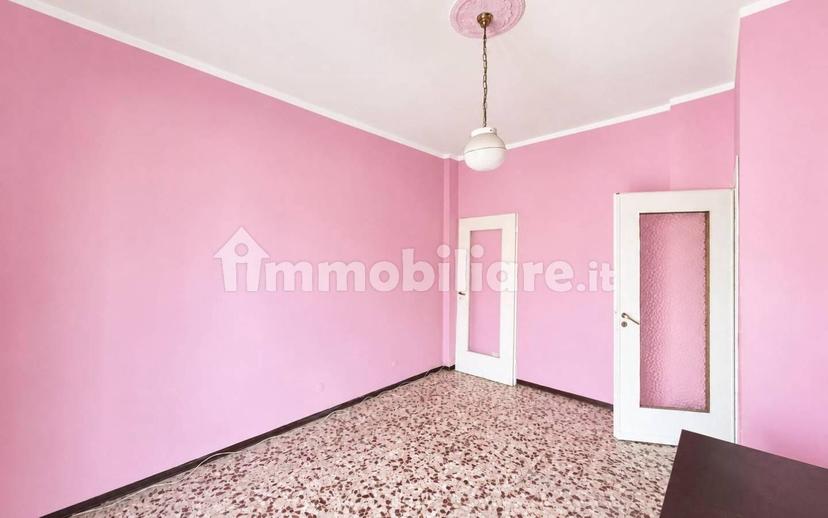 Trilocale largo Giuseppe Giusti 10, Semicentro, Vercelli — foto 2 di 19