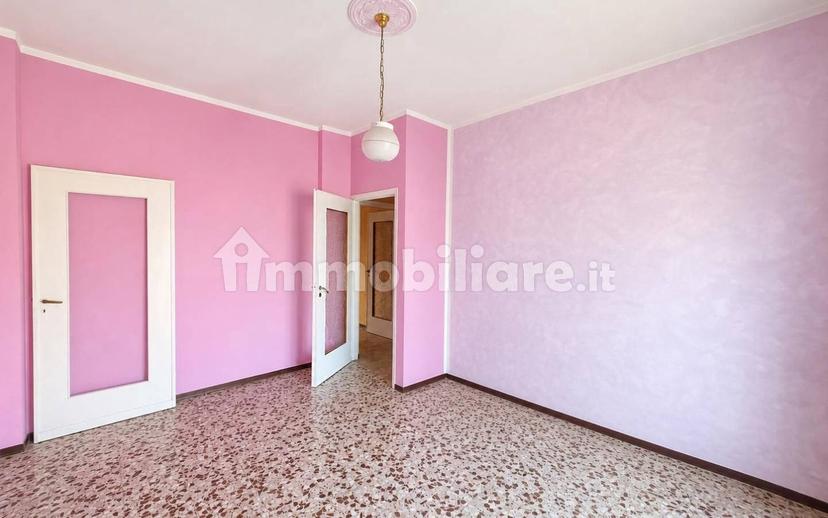 Trilocale largo Giuseppe Giusti 10, Semicentro, Vercelli — foto 14 di 19