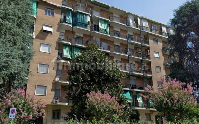 Trilocale largo Giuseppe Giusti 10, Semicentro, Vercelli — foto 6 di 19