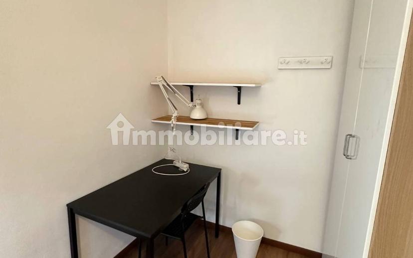 Stanza singola via Ventura Fenarolo 8, Brescia