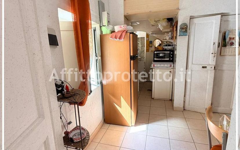 Bilocale largo Sant'Anna, Centro, Formia — foto 11 di 18