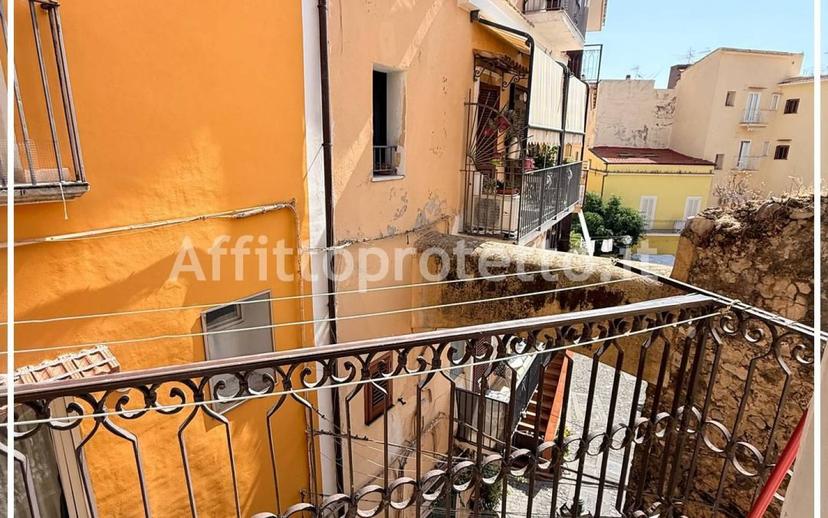 Bilocale largo Sant'Anna, Centro, Formia — foto 5 di 18