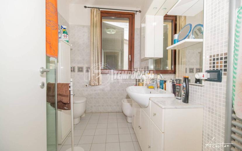 Bilocale via Matilde di Canossa 36, Centro, Quattro Castella — foto 15 di 23