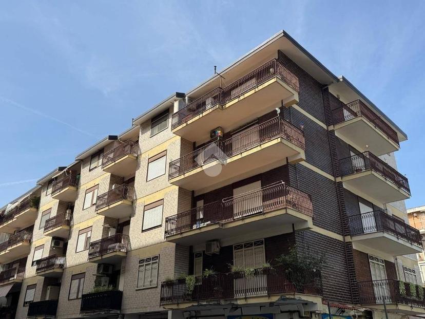 Bilocale viale abramo lincoln 170, Lincoln, Caserta