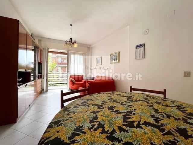 Appartamento via Robinie, Lido di Camaiore, Camaiore — foto 8 di 43