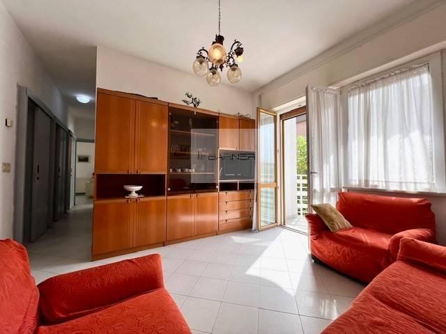 Appartamento via Robinie, Lido di Camaiore, Camaiore — foto 5 di 43