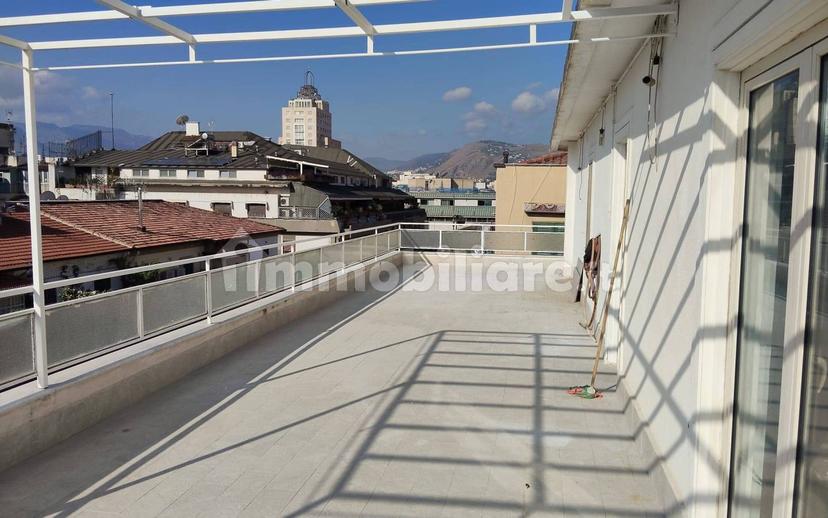 Attico via Principe di Granatelli 37, Politeama - Ruggiero Settimo, Palermo — foto 9 di 19