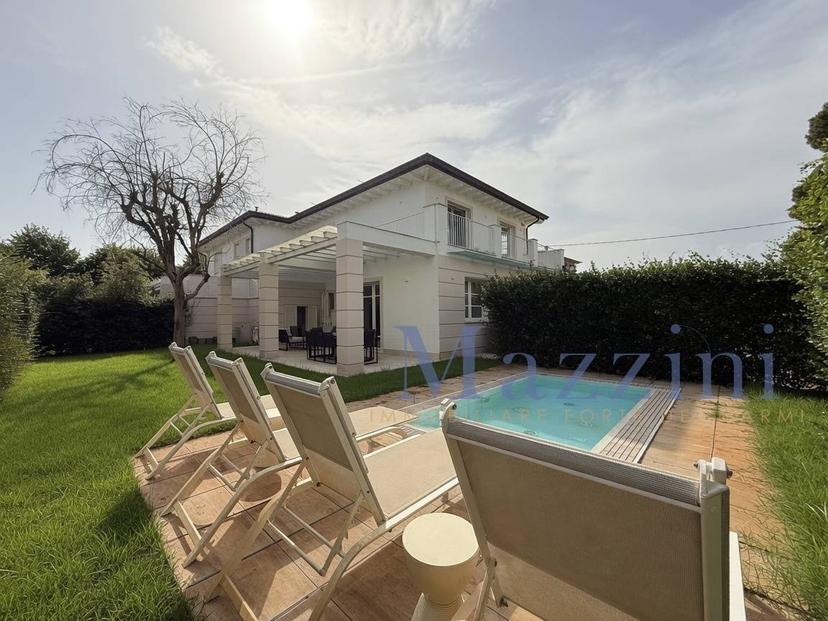 Villa bifamiliare via Civitali, Vittoria Apuana, Forte dei Marmi — foto 40 di 41