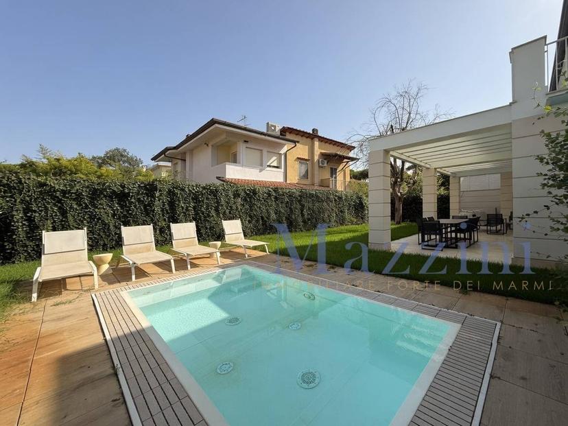 Villa bifamiliare via Civitali, Vittoria Apuana, Forte dei Marmi — foto 21 di 41