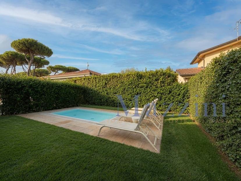 Villa bifamiliare via Civitali, Vittoria Apuana, Forte dei Marmi — foto 2 di 41