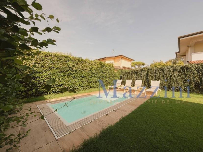 Villa bifamiliare via Civitali, Vittoria Apuana, Forte dei Marmi — foto 31 di 41