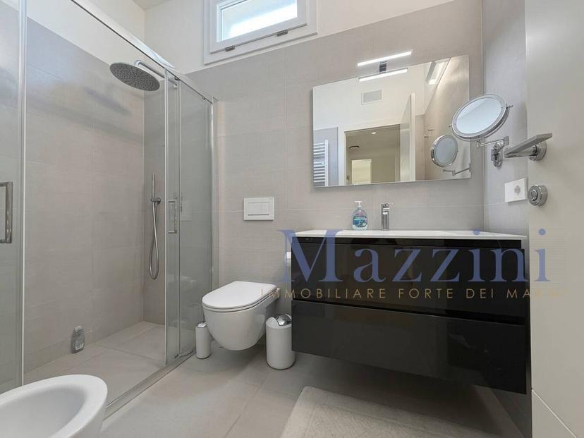 Villa bifamiliare via Civitali, Vittoria Apuana, Forte dei Marmi — foto 19 di 41