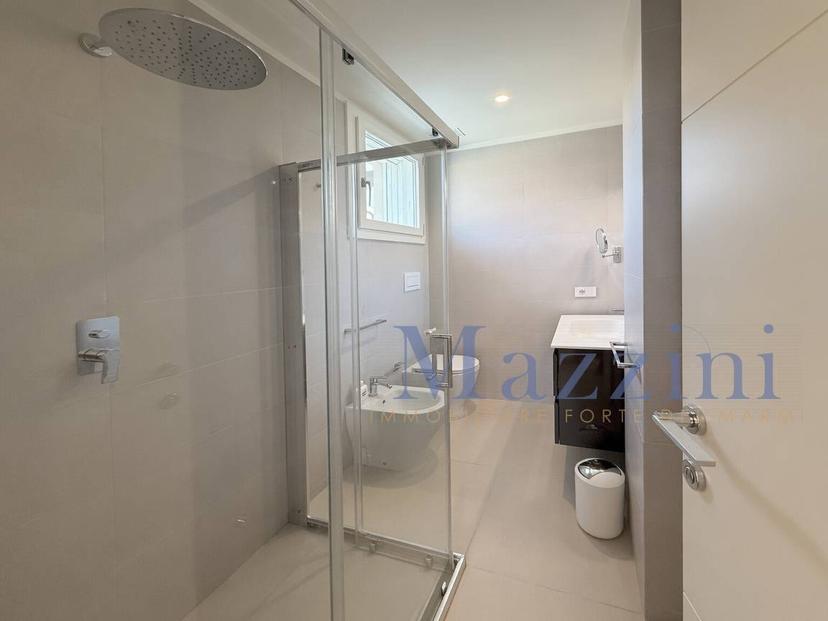 Villa bifamiliare via Civitali, Vittoria Apuana, Forte dei Marmi — foto 14 di 41
