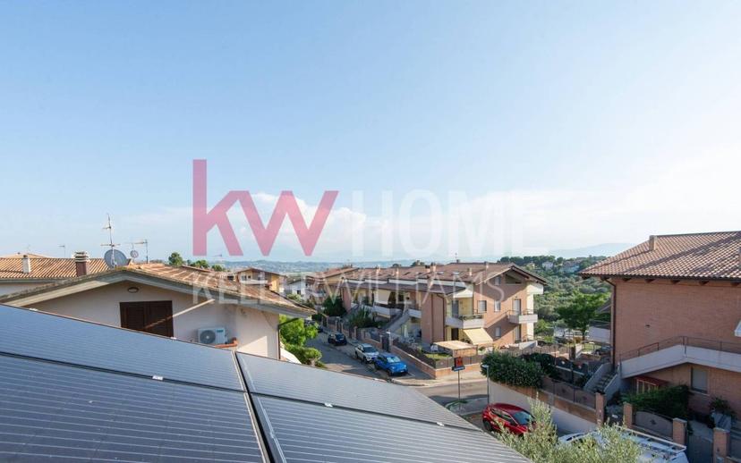 Villa bifamiliare via Giuseppe Di Vittorio, Casette, Città Sant'Angelo — foto 9 di 27