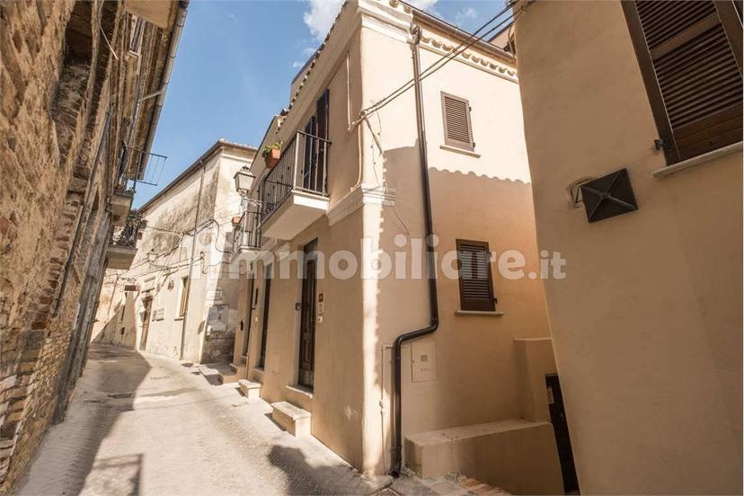 Trilocale corso Umberto I, 37, Centro, Città Sant'Angelo — foto 31 di 45