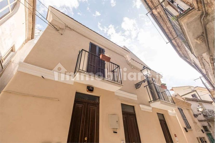 Trilocale corso Umberto I, 37, Centro, Città Sant'Angelo — foto 21 di 45