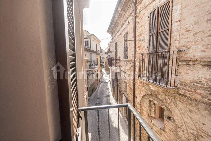 Trilocale corso Umberto I, 37, Centro, Città Sant'Angelo — foto 27 di 45