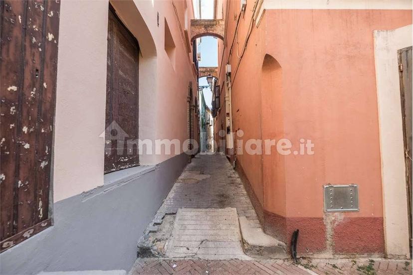 Trilocale corso Umberto I, 37, Centro, Città Sant'Angelo — foto 43 di 45