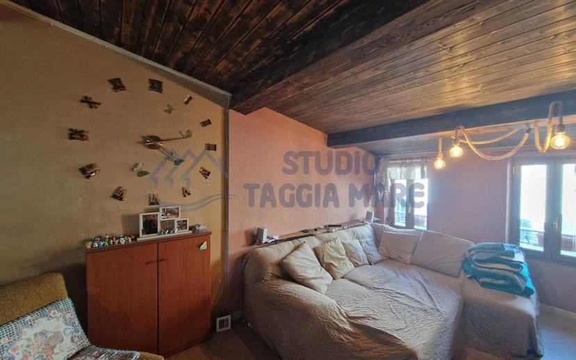Trilocale via Marco Bianchi 19, Centro, Badalucco — foto 8 di 11