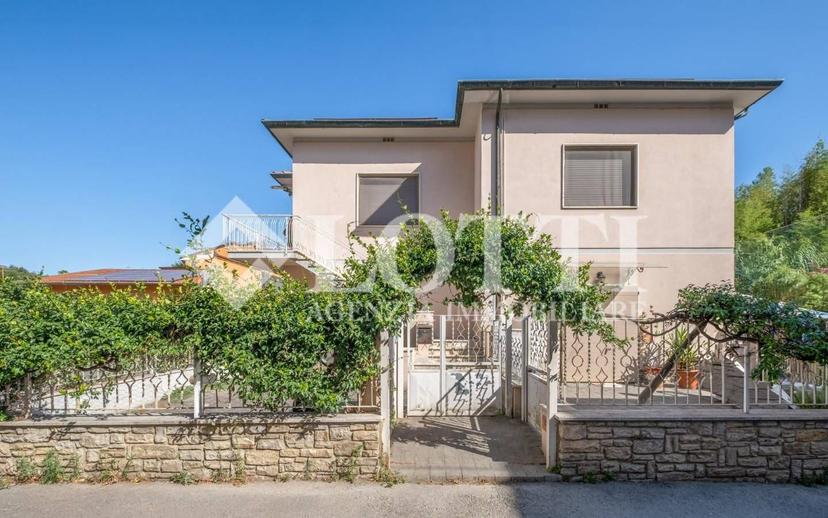 Appartamento via Garibaldi, Centro, Vicopisano — foto 15 di 18