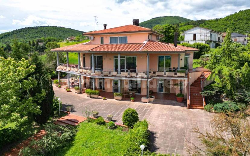 Villa unifamiliare, buono stato, 733 m², Colle Paganello, Fabriano — foto 17 di 43