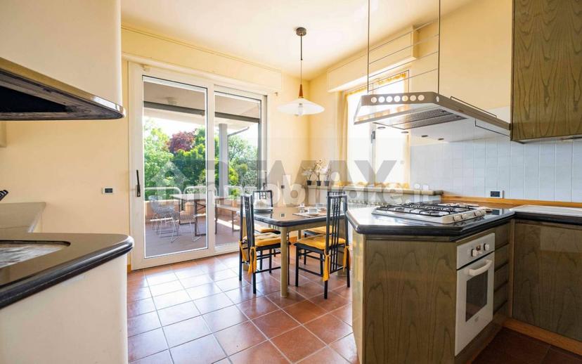 Villa unifamiliare, buono stato, 733 m², Colle Paganello, Fabriano — foto 38 di 43