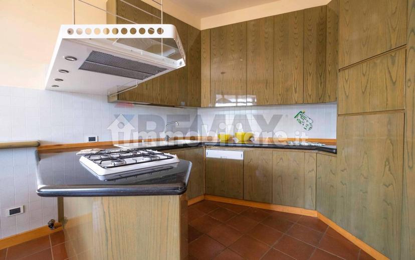 Villa unifamiliare, buono stato, 733 m², Colle Paganello, Fabriano — foto 40 di 43