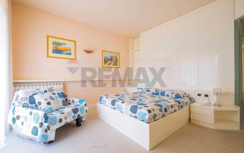Villa unifamiliare, buono stato, 733 m², Colle Paganello, Fabriano — foto 2 di 43