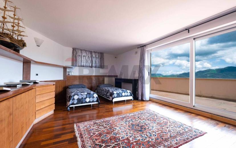 Villa unifamiliare, buono stato, 733 m², Colle Paganello, Fabriano — foto 9 di 43