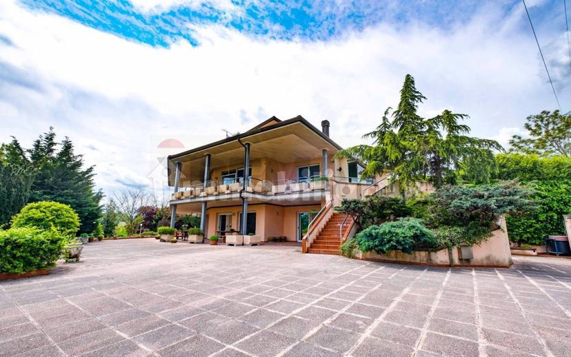 Villa unifamiliare, buono stato, 733 m², Colle Paganello, Fabriano — foto 18 di 43