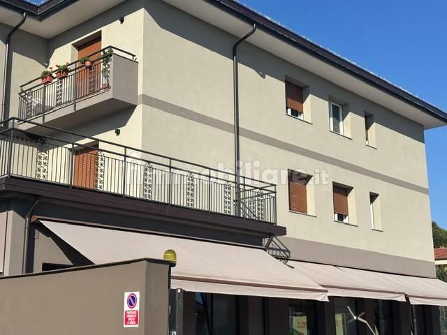 Trilocale via della Chiesa, Centro, Cassina Rizzardi — foto 13 di 16