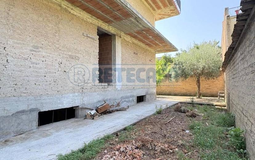Villa bifamiliare via Santa Caterina, Marcianise