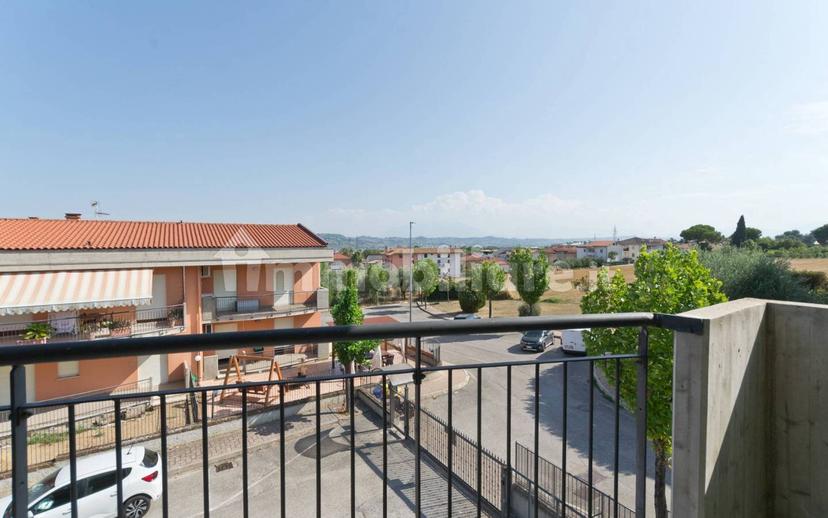 Quadrilocale ottimo stato, primo piano, Fonte Umano San Martino Alta, Città Sant'Angelo — foto 51 di 52