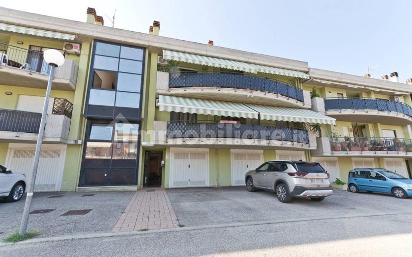 Quadrilocale ottimo stato, primo piano, Fonte Umano San Martino Alta, Città Sant'Angelo — foto 44 di 52