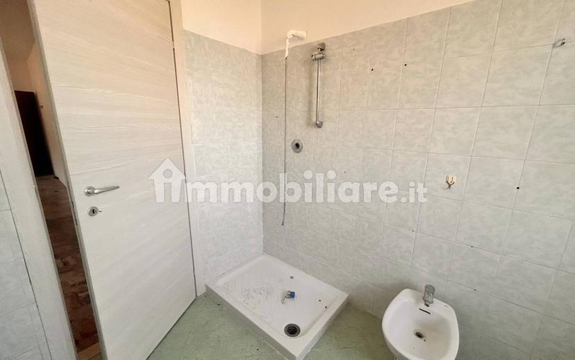 Quadrilocale via Fratelli Vicari 123, Centro, Castagnole delle Lanze — foto 8 di 20