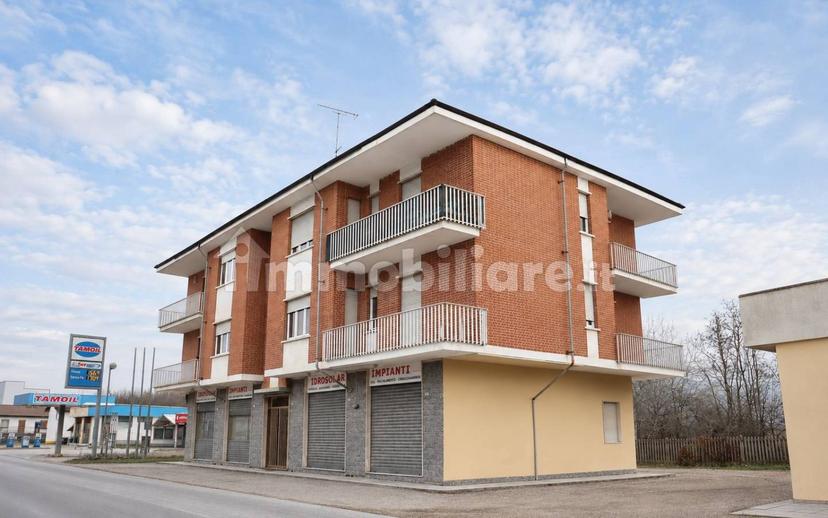 Quadrilocale via Fratelli Vicari 123, Centro, Castagnole delle Lanze — foto 6 di 20