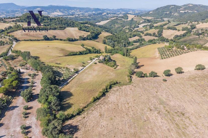 Casa colonica via Monbaroccese, Colli al Metauro — foto 43 di 52
