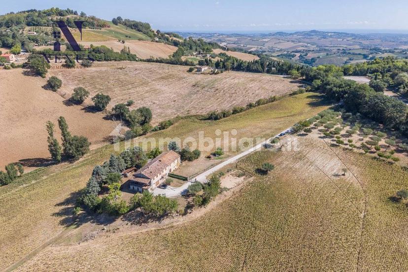 Casa colonica via Monbaroccese, Colli al Metauro — foto 38 di 52