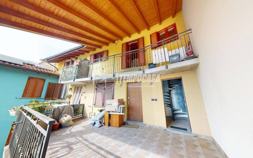 Bilocale via san pietro 18, Centro, Binago — foto 2 di 19