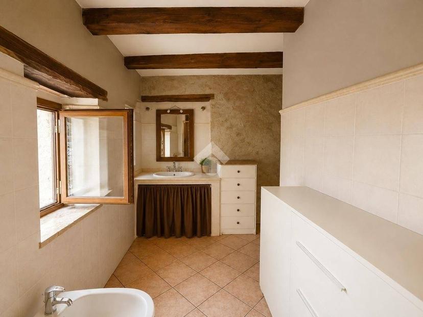 Trilocale vicolo Dell' Arco 19, Centro, Vitorchiano — foto 10 di 14