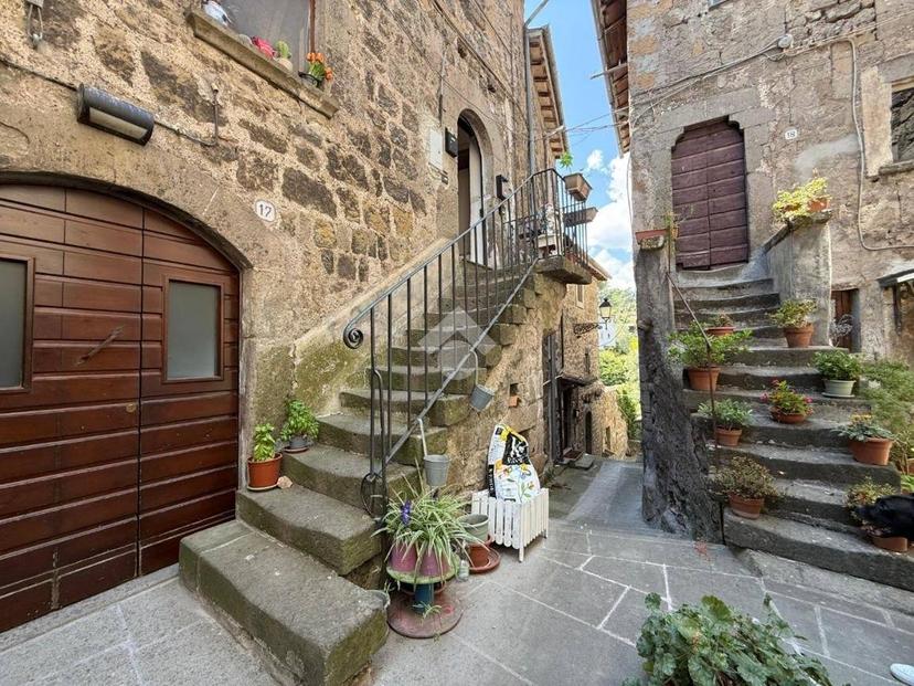 Trilocale vicolo Dell' Arco 19, Centro, Vitorchiano — foto 9 di 14