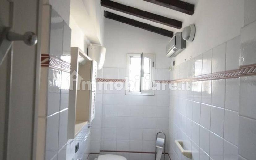 Bilocale via San Pierino,  4, Piazza Napoleone - San Michele, Lucca — foto 10 di 24