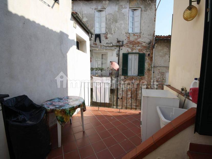 Bilocale via San Pierino,  4, Piazza Napoleone - San Michele, Lucca — foto 15 di 24