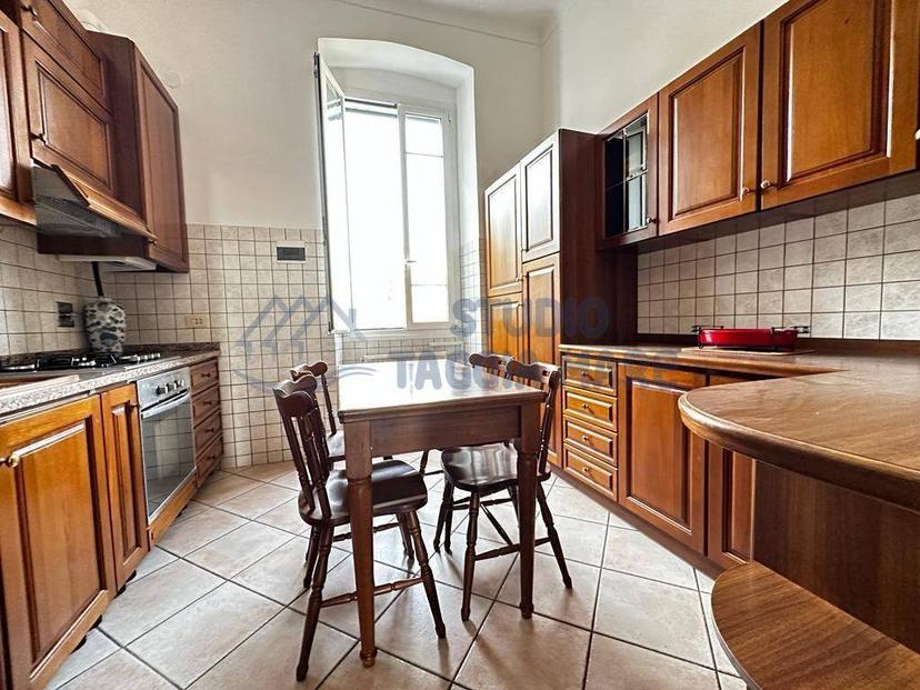 Quadrilocale via Arziglia, Centro Storico, Sant'Ampelio, Bordighera — foto 2 di 18