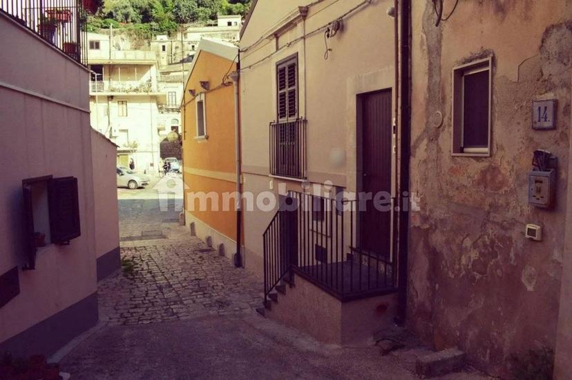 Terratetto unifamiliare via Emanuele Savarino, Modica Bassa, Modica — foto 6 di 31
