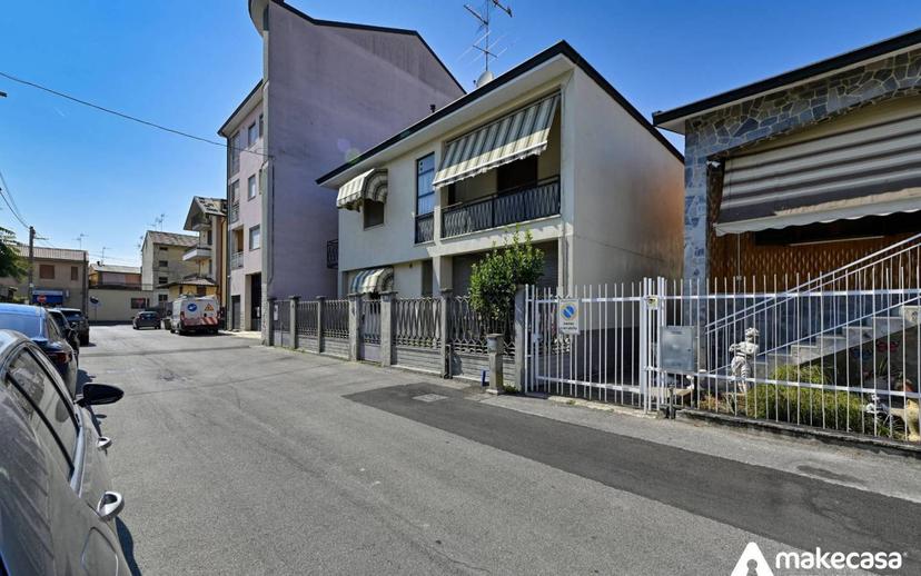 Trilocale via Martiri di Marzabotto 11, Mulazzano — foto 2 di 20