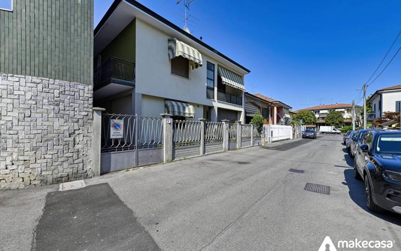 Trilocale via Martiri di Marzabotto 11, Mulazzano — foto 4 di 20